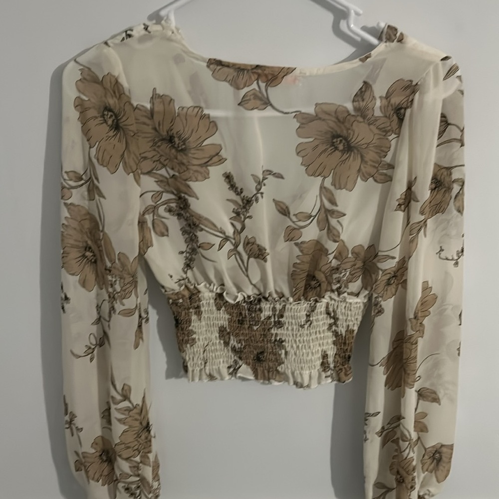 Xsmall Crop top - Picture 2 of 2